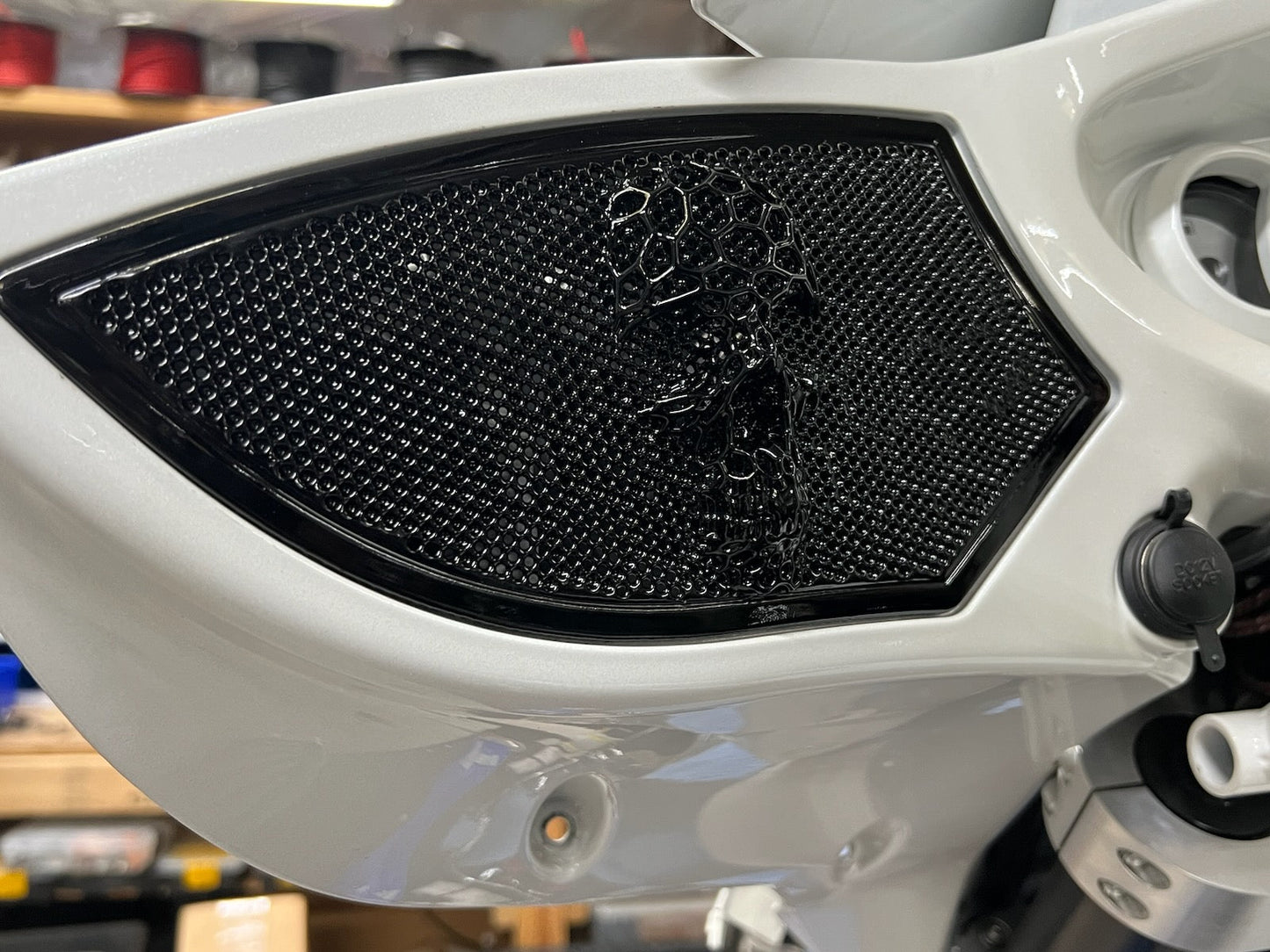 Webbed skull inner Victory grills