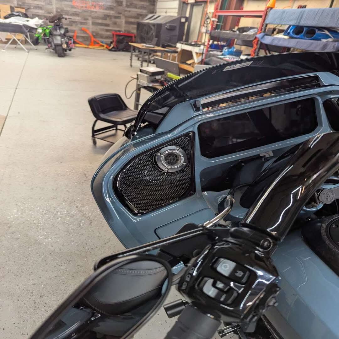 2024 Road Glide with Diamond horn speakers grill covers set