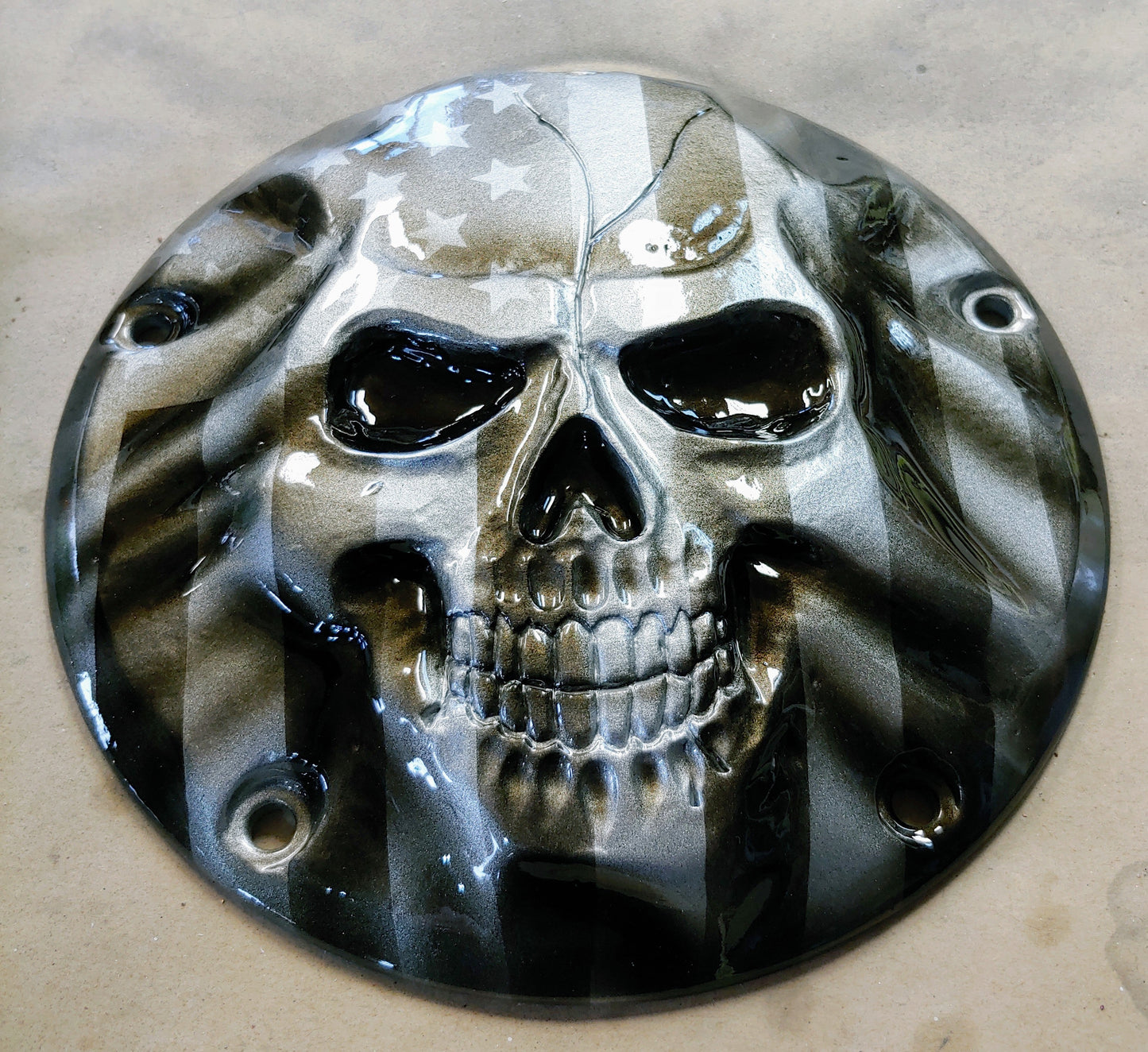 Stretching Skull with American flag Harley derby cover