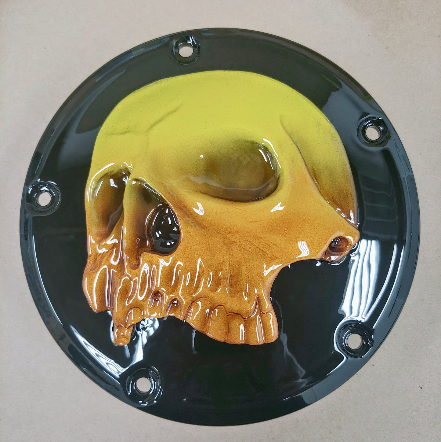 Harley Davidson derby cover and point covers of twisted red skull