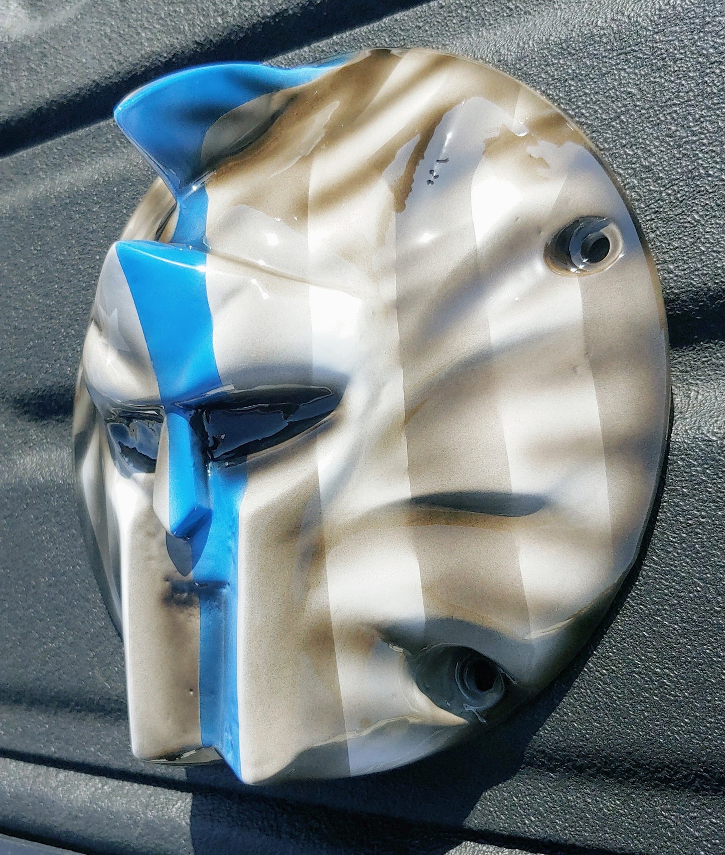 Spartan stretching through Thin Blue Line Flag Harley derby cover