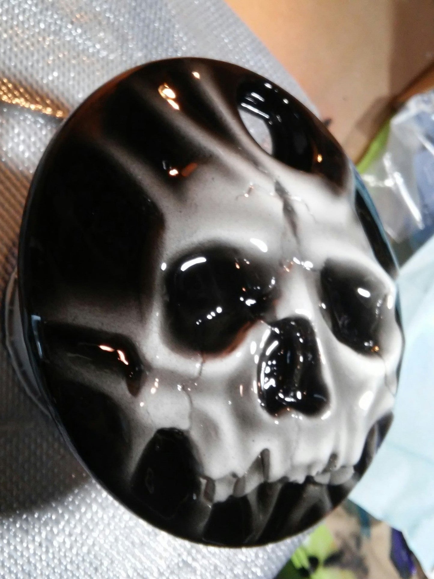 Realistic skull on Harley touring fuel door