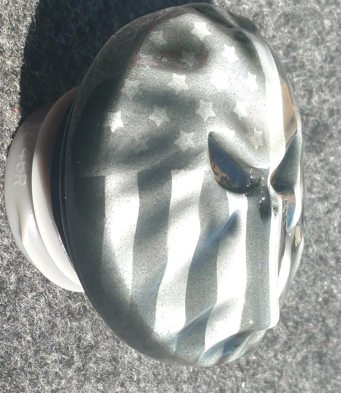 3D skull and flag on Harley touring fuel cap