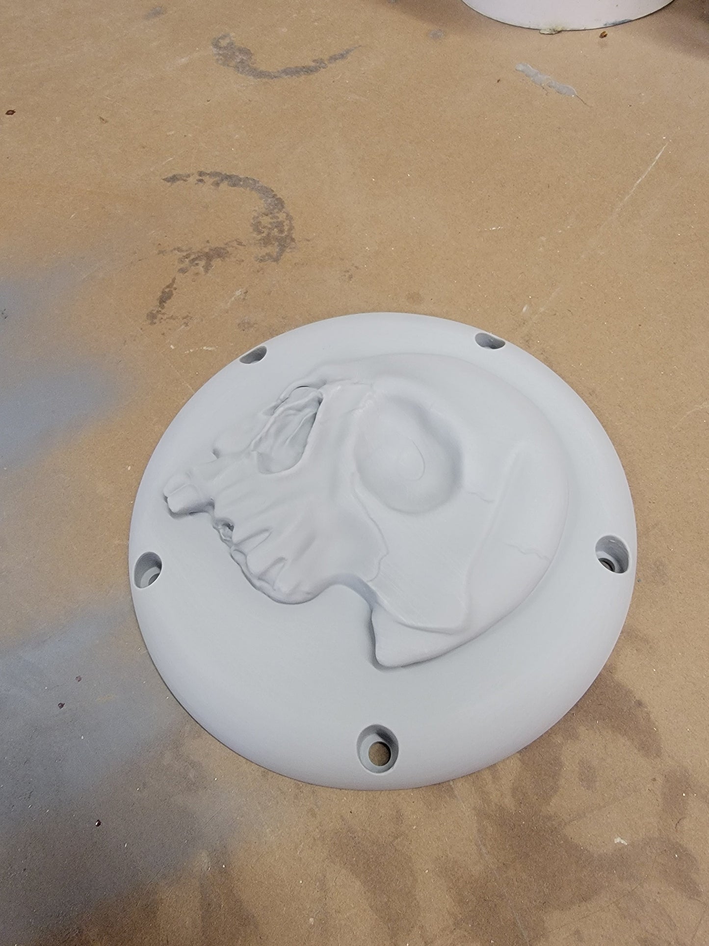 Harley Davidson derby cover twisted red skull