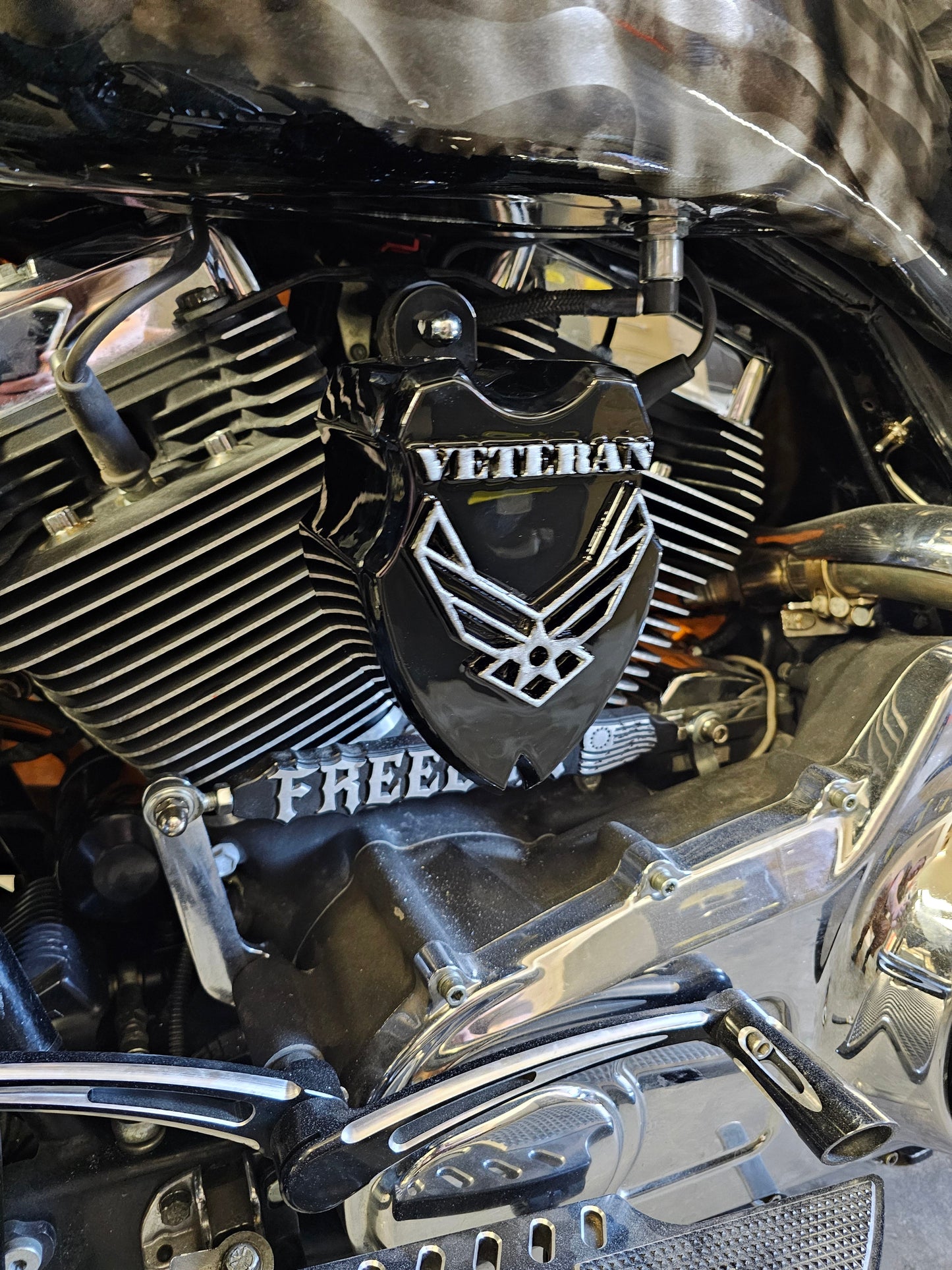 Side-mounted Veteran Air Force horn cover