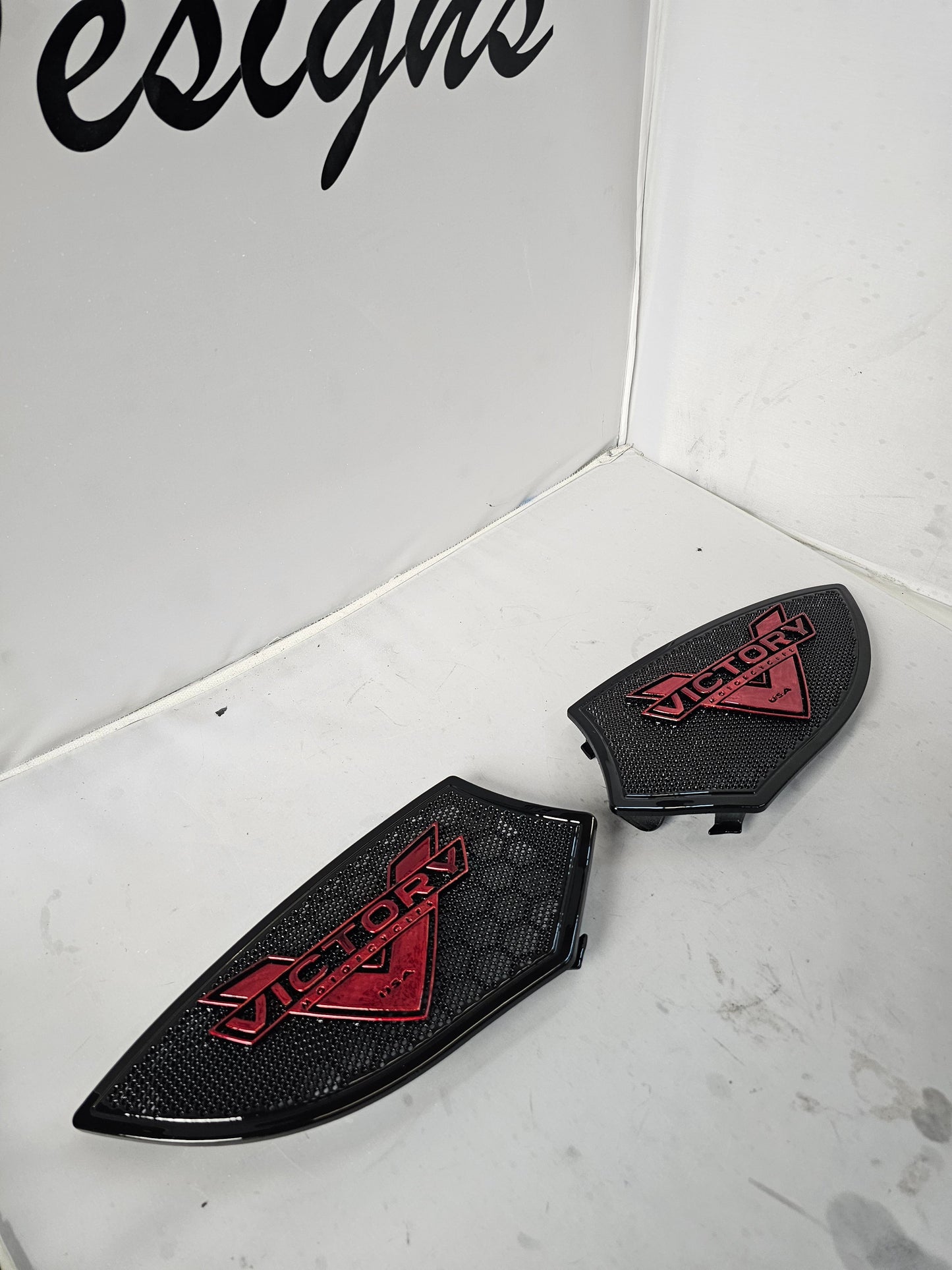 Victory logo inner Victory grills