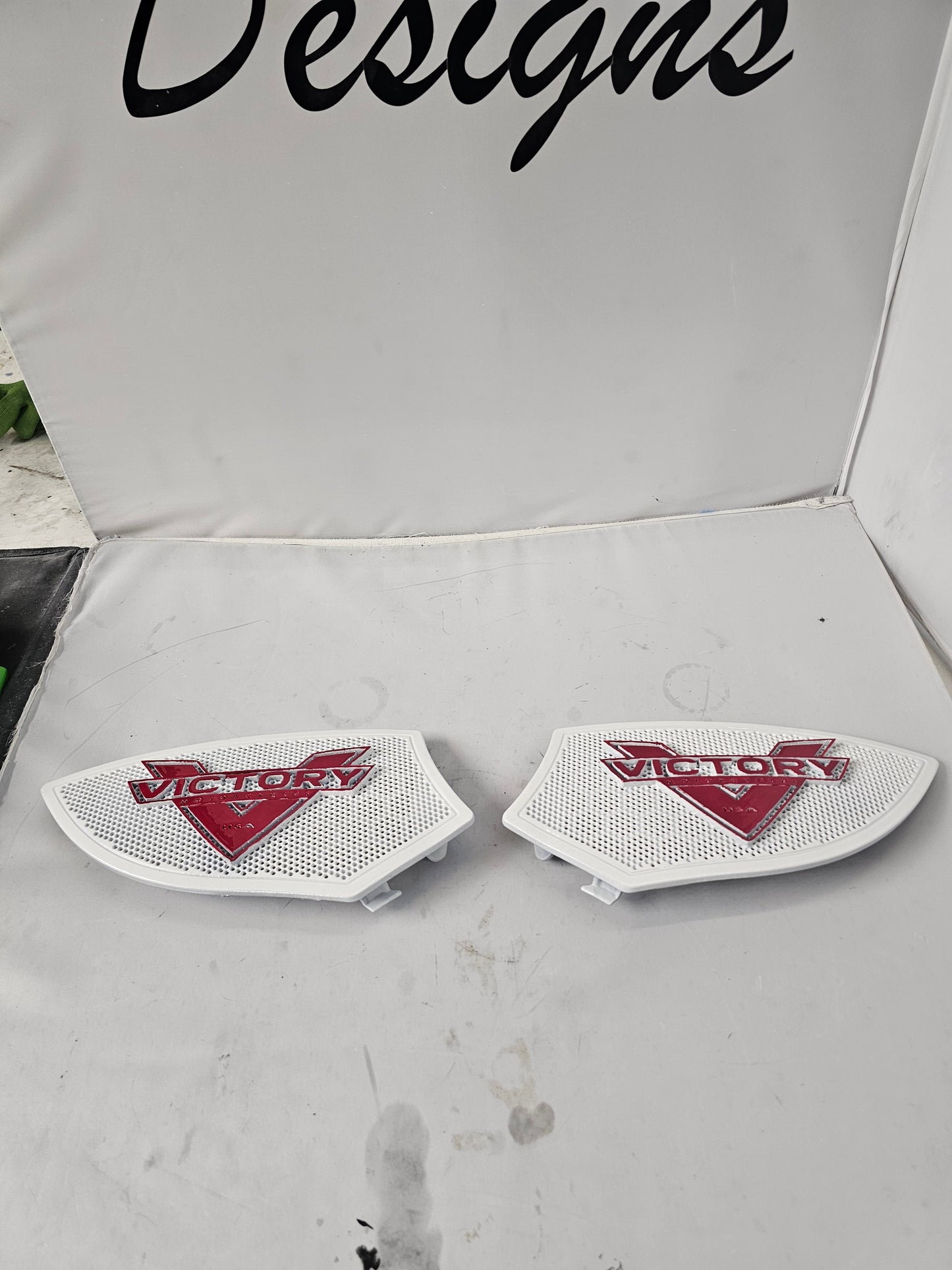 Victory logo inner Victory grills