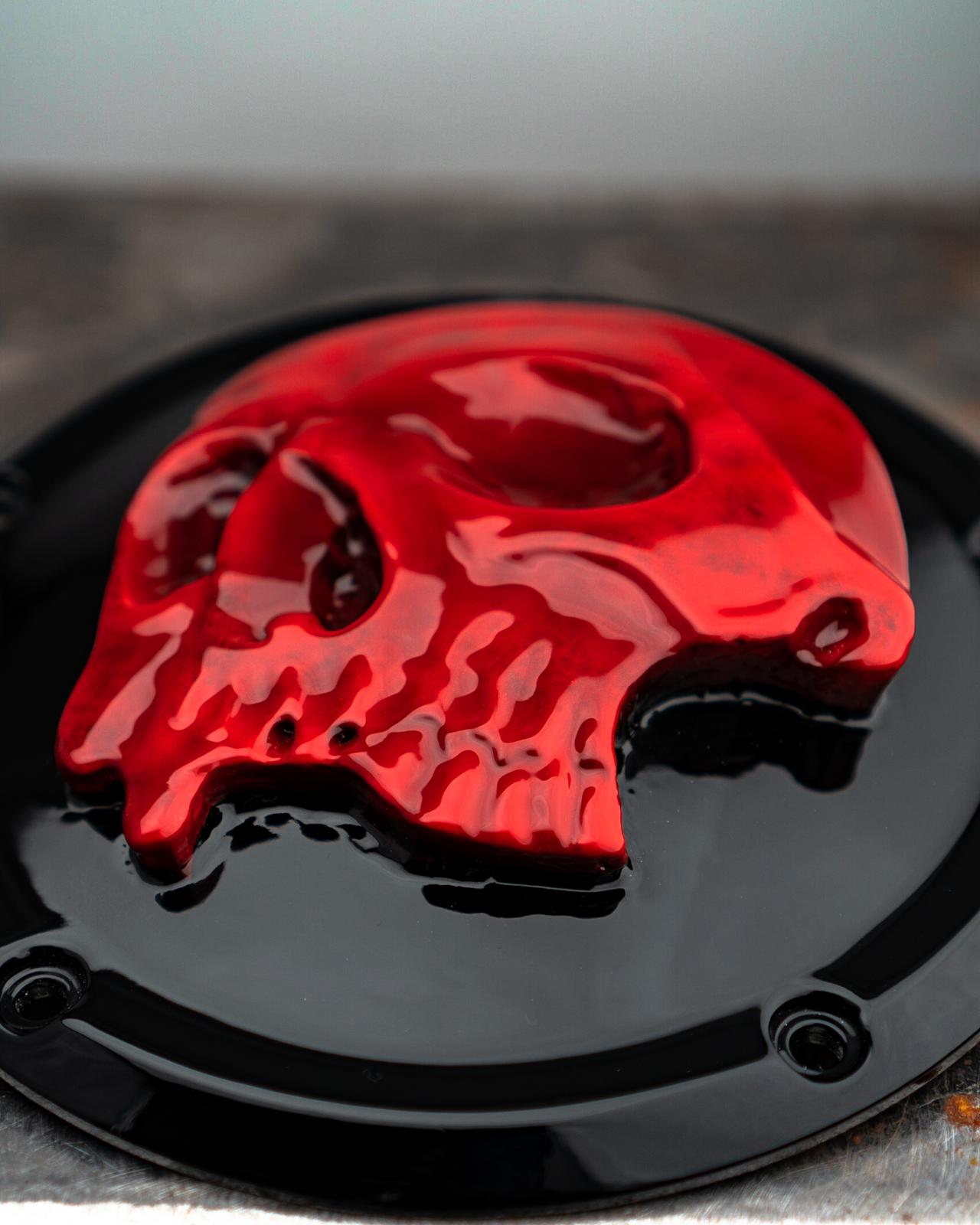 Harley Davidson derby cover and point covers of twisted red skull