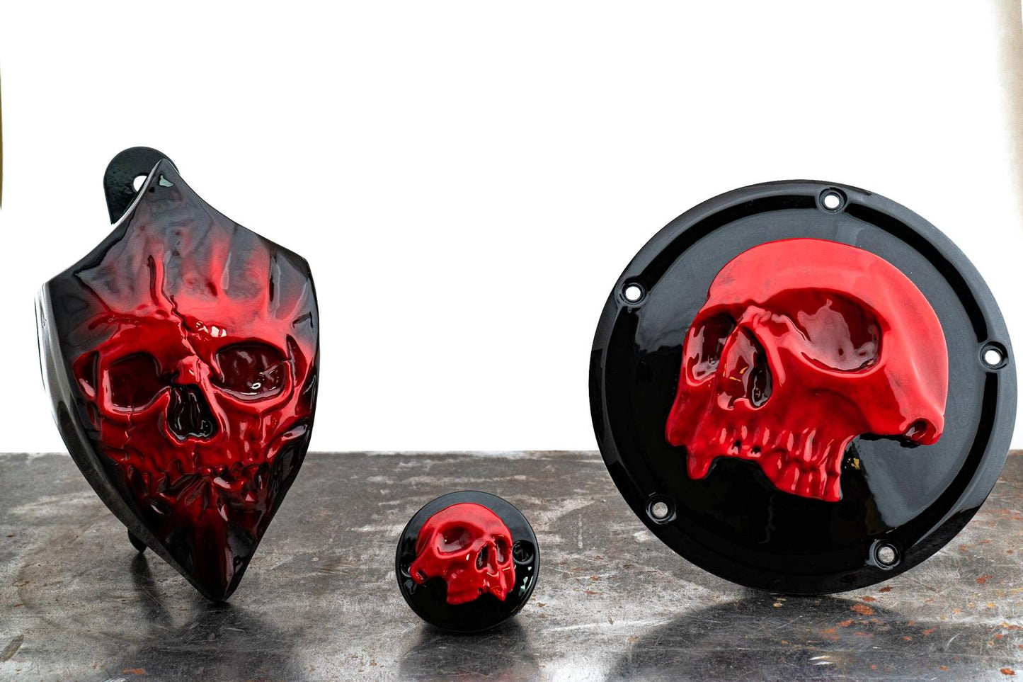 Harley Davidson derby cover and point covers of twisted red skull