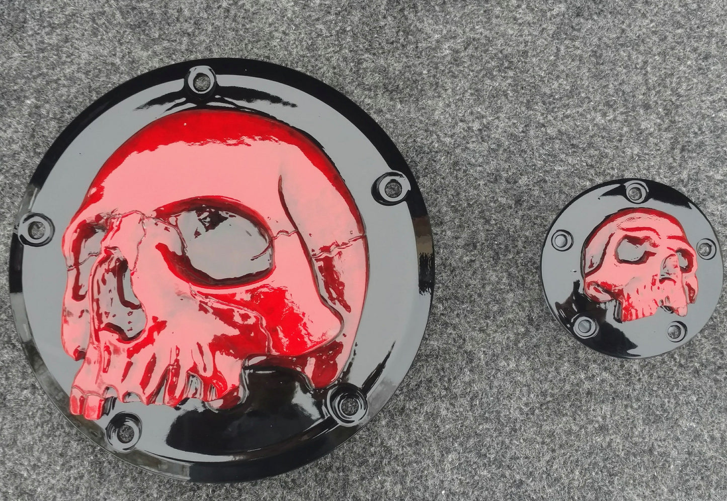 Harley Davidson derby cover and point covers of twisted red skull