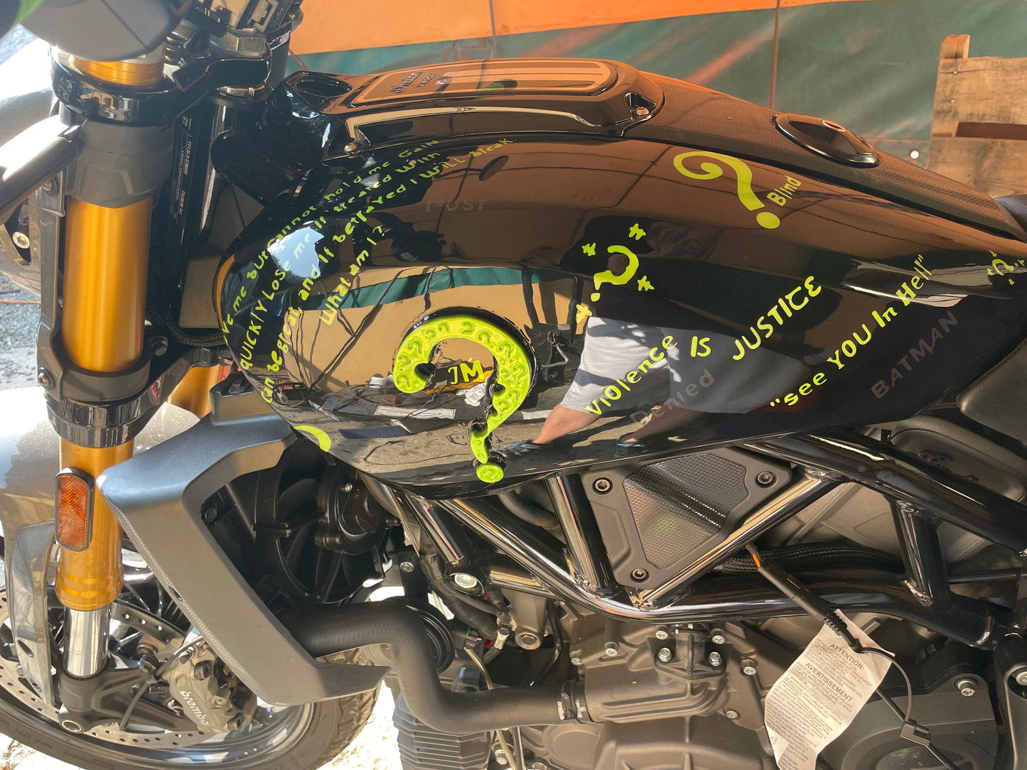 Indian tank cover shrouds Riddler theme