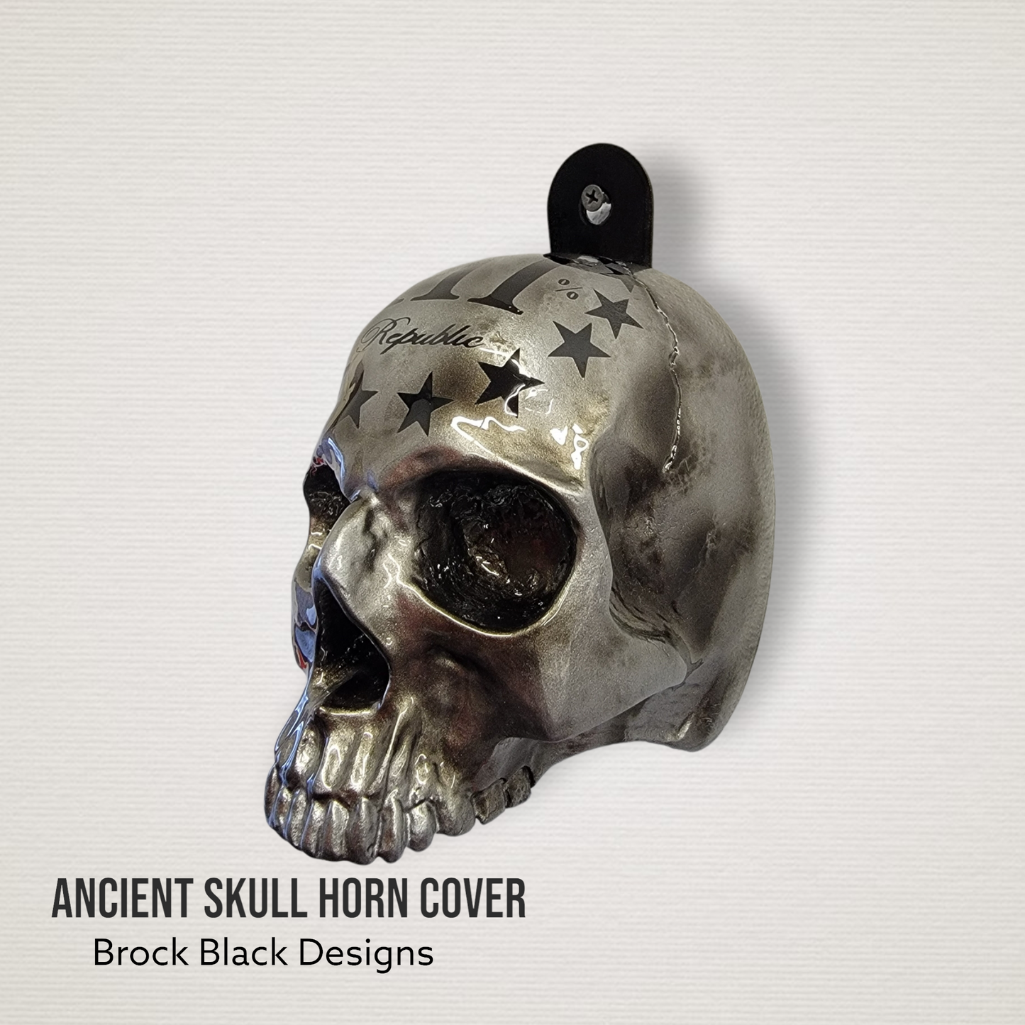 Horn cover with 3D Ancient skull theme