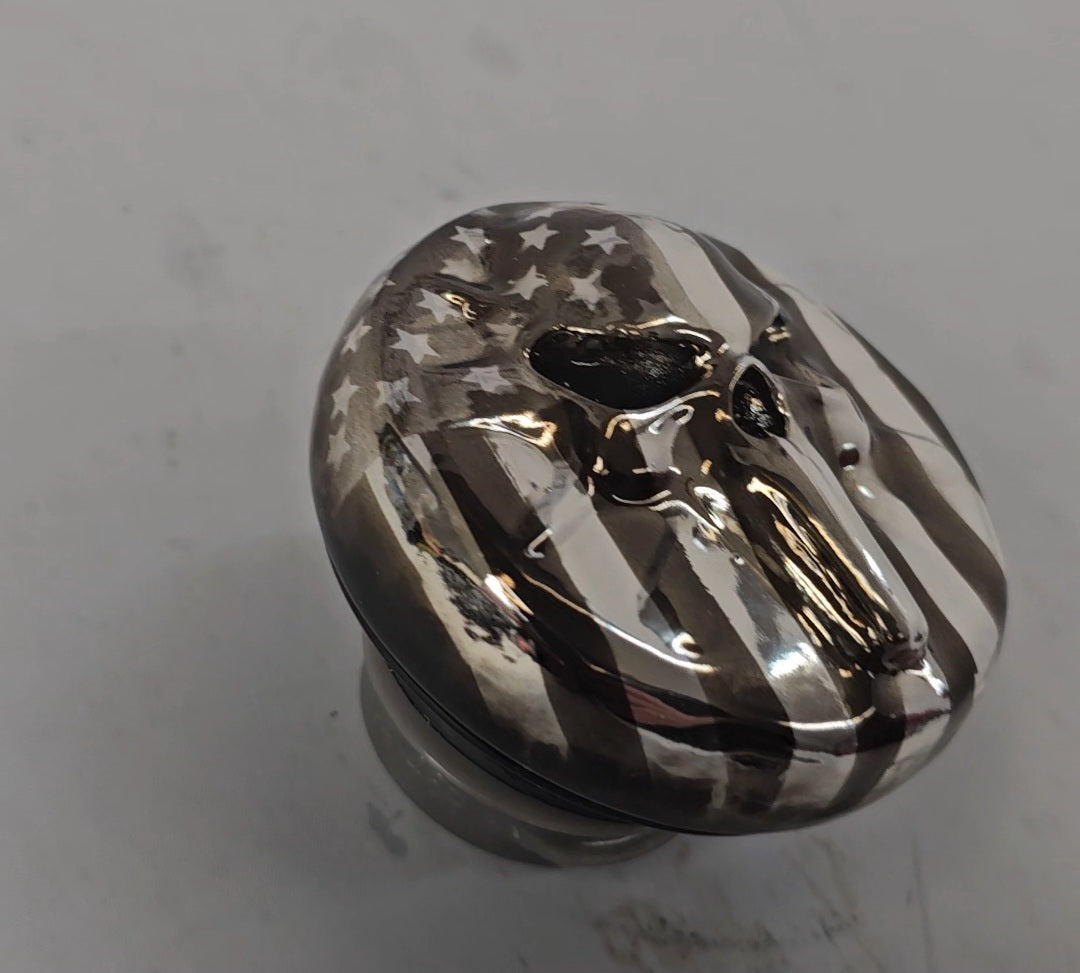 3D skull and flag on Harley touring fuel cap