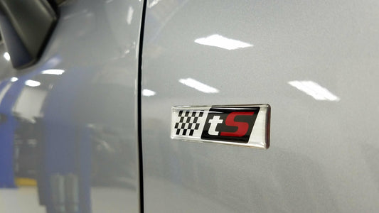 tS Fender Emblem (JDM Style) - 2014-2018 Forester